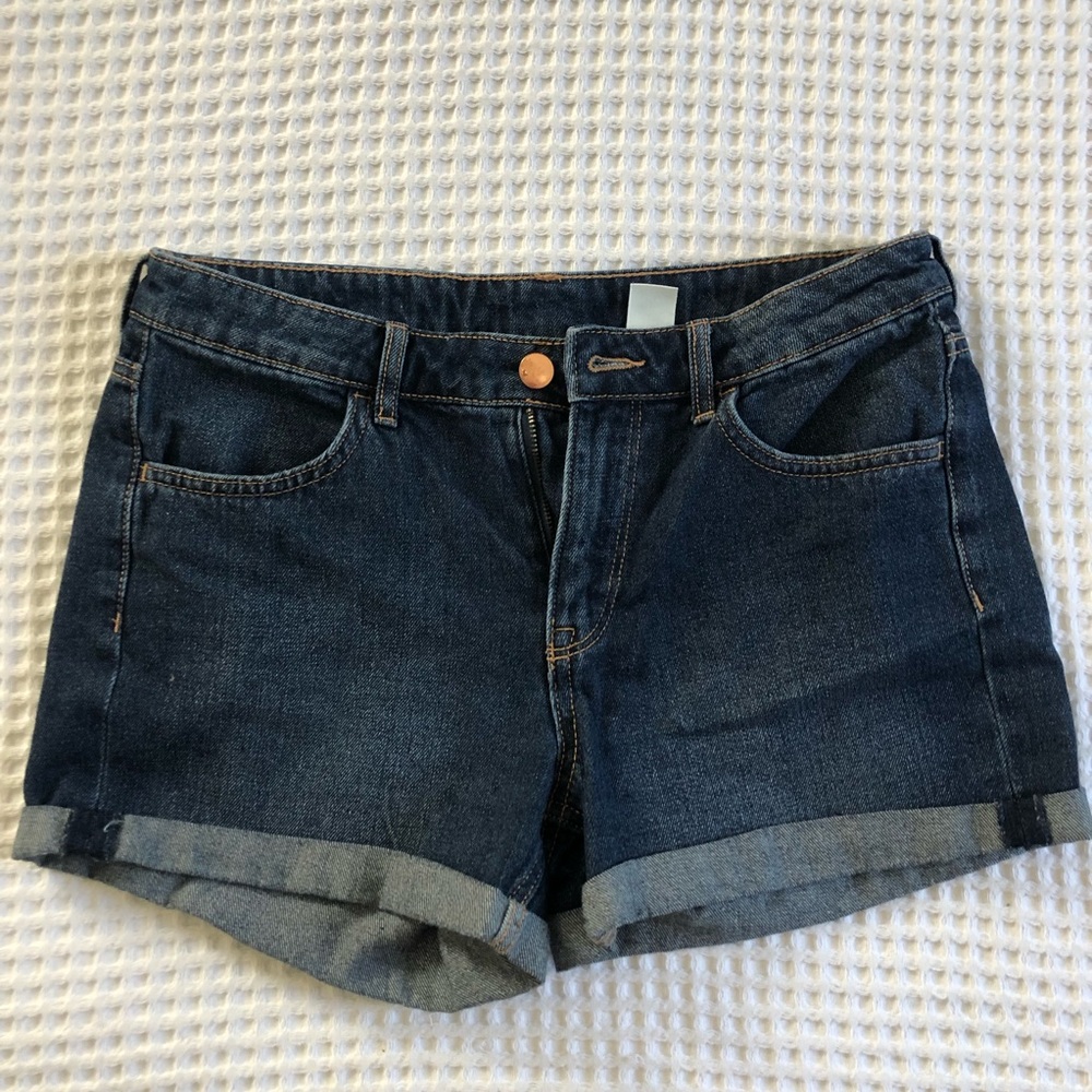 H&M dark jean shorts size 6